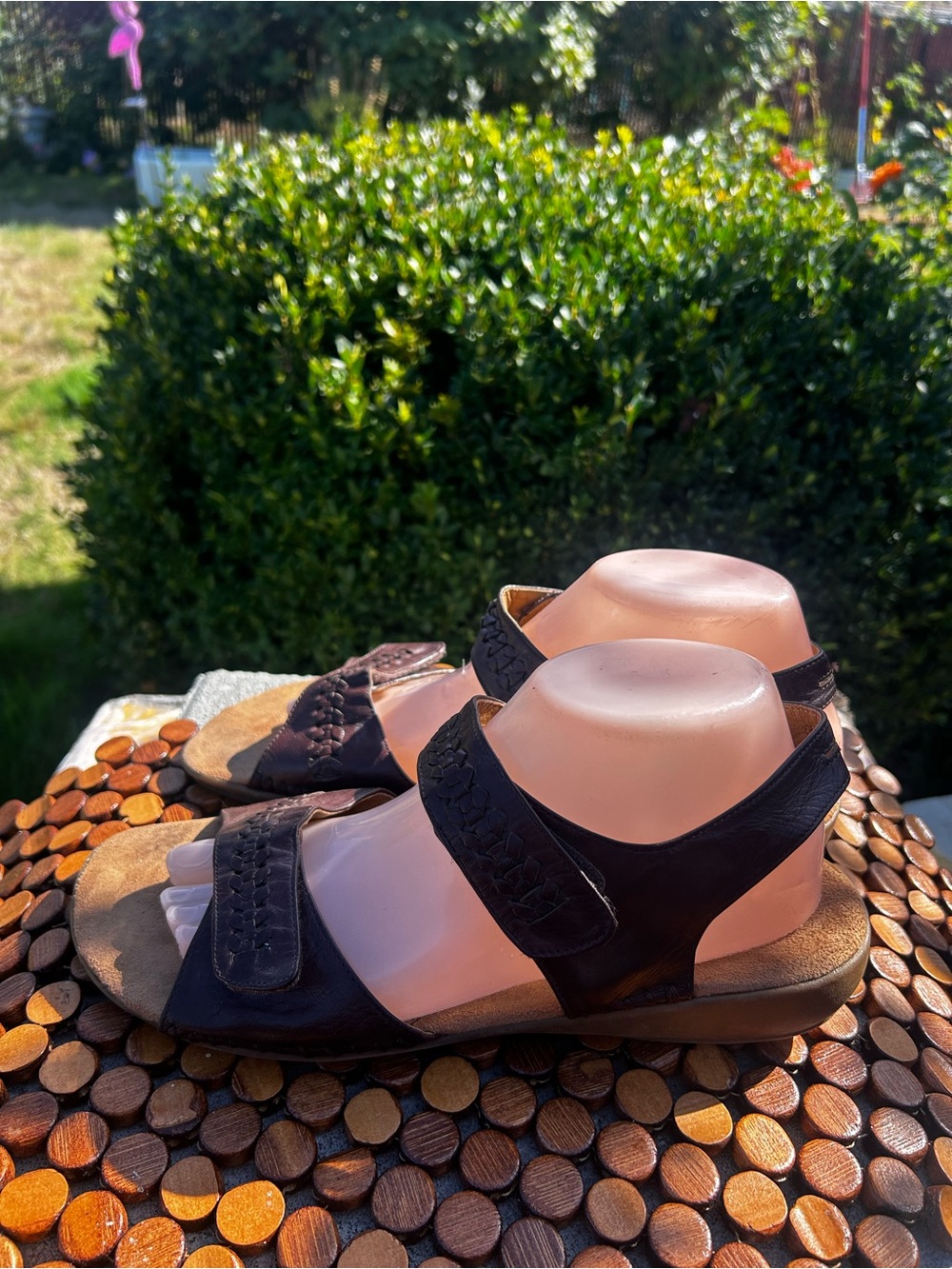 Easy Spirit Women's Maroon Leather Velcro Ankle Strap Sandals Sz 9.5M